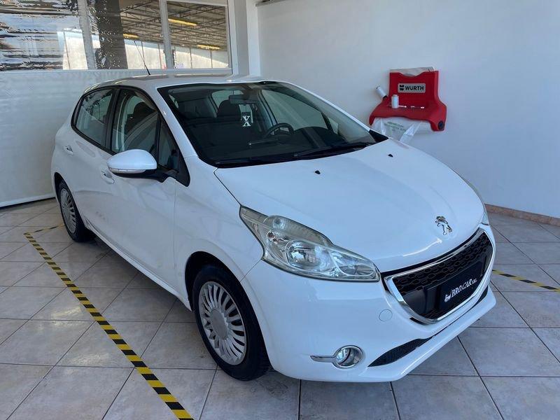 Peugeot 208 1.2 12V VTi 82cv Active