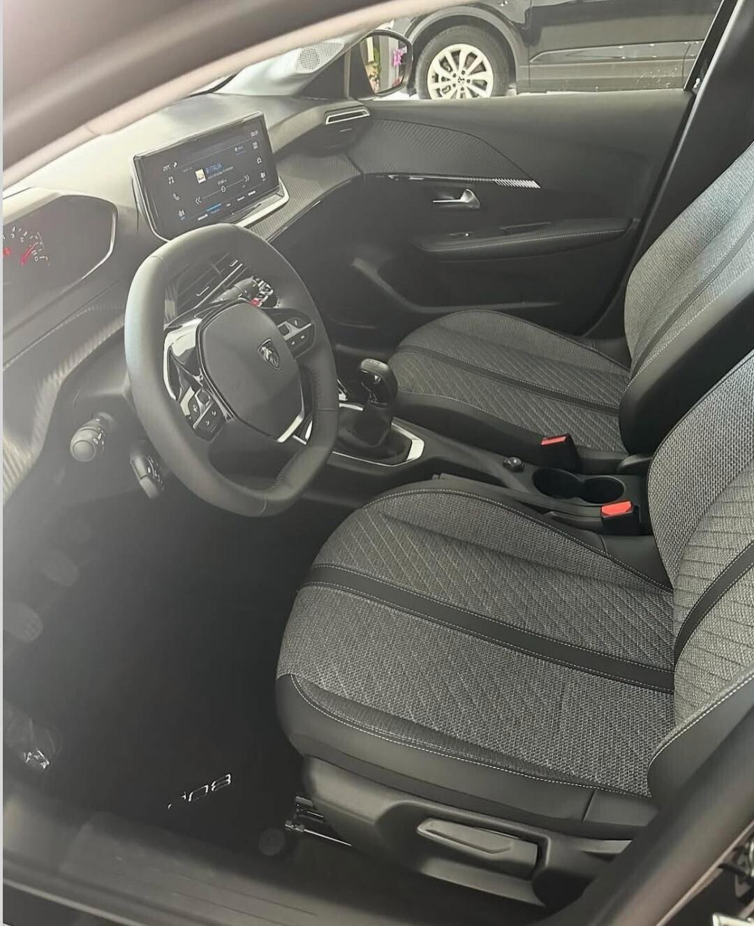 Peugeot 208 1.2 puretech Style s&s 75cv