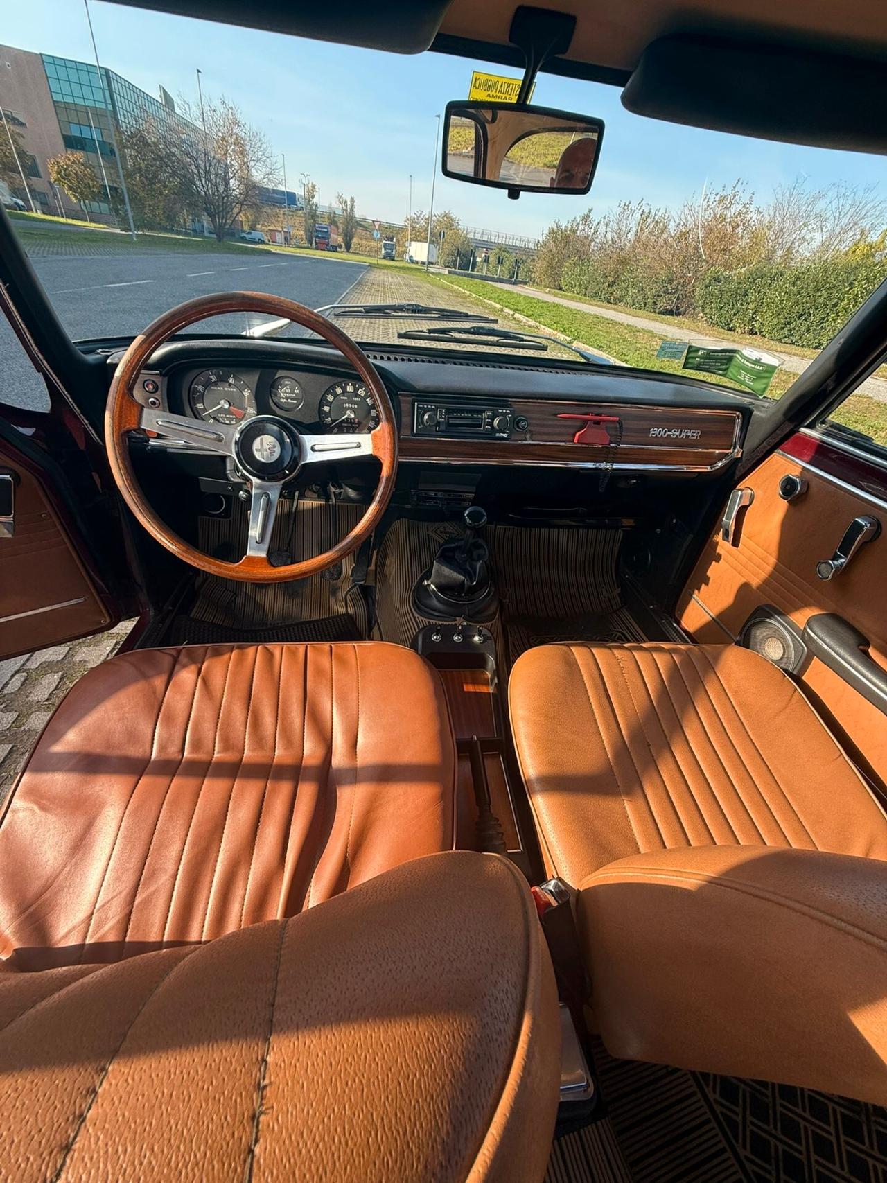 Alfa Romeo Giulia 1300 Super