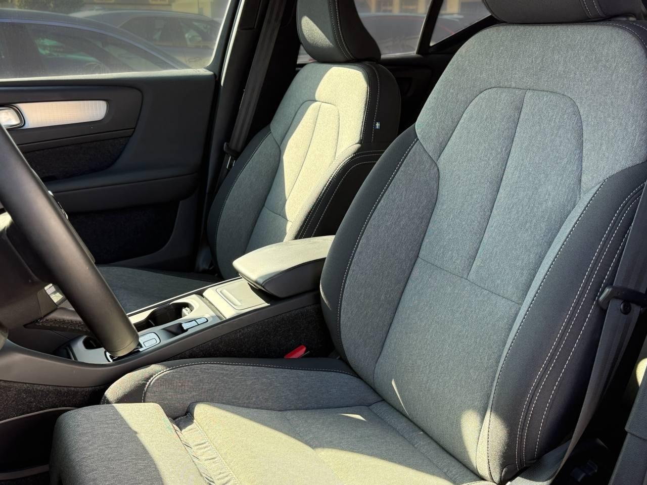VOLVO XC40 2023 - XC40 2.0 b3 Core auto
