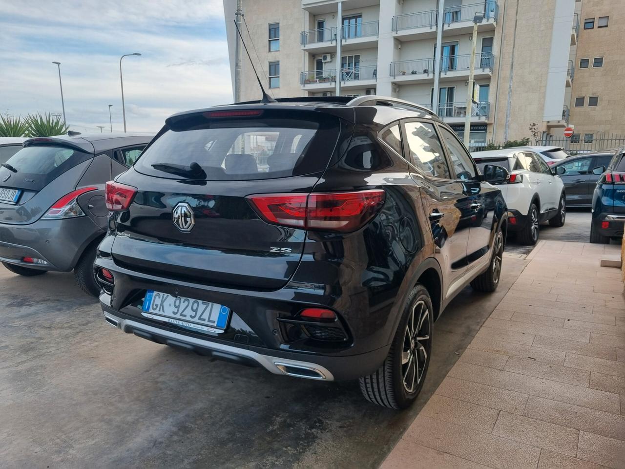 Mg ZS 1.0T-GDI Luxury