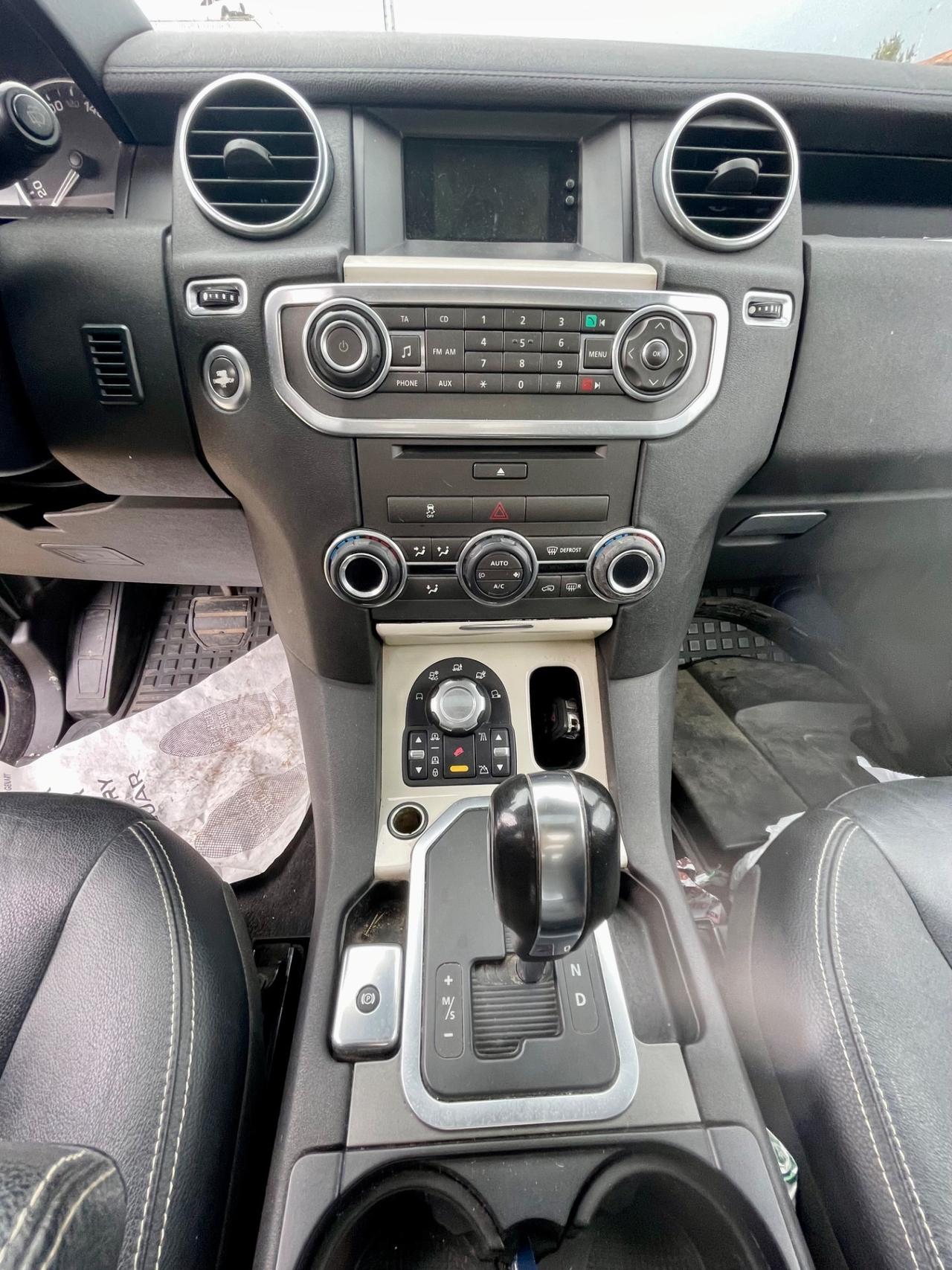 Land Rover Discovery 4 3.0 SDV6 245CV Black&White Limited Edition