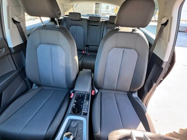 Audi Q3 45 1.4 tfsi hybrid / Plugin S-tronic Fatturabile