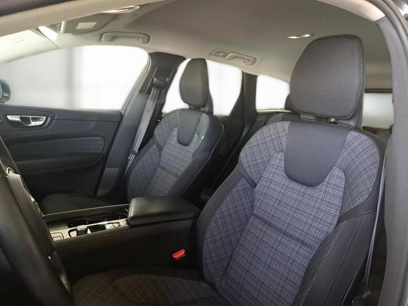 VOLVO XC60 B4 D AWD AUTOMATICO CORE SUV