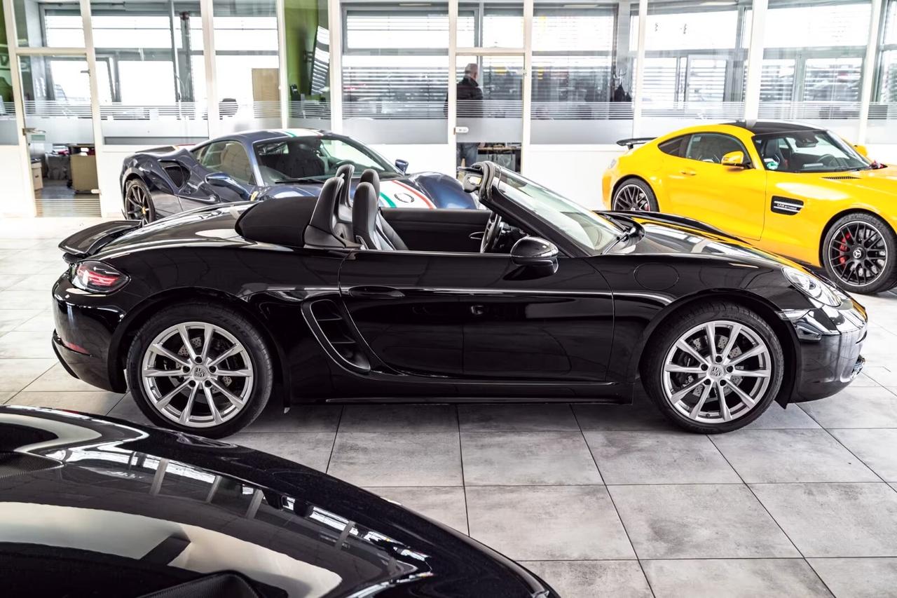 Porsche 718 Spyder Boxster 2.0