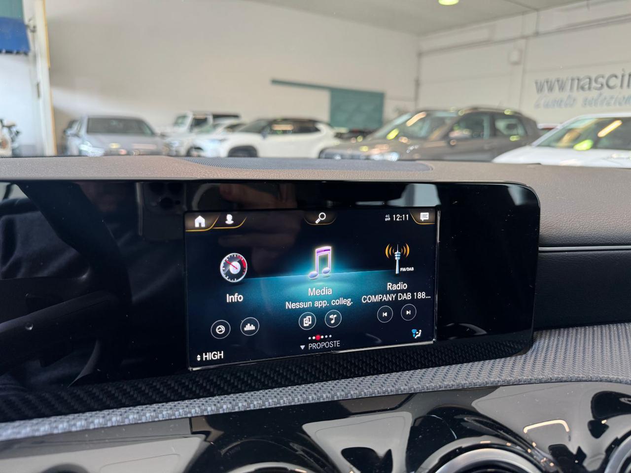 MERCEDES-BENZ CLA 180 d Automatic Shooting Brake Business Extra