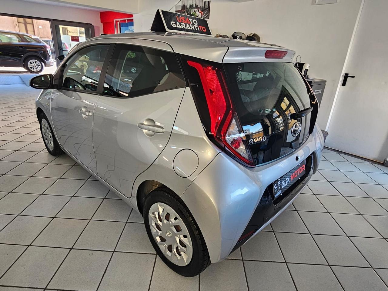 Toyota Aygo 1.0 VVT-i 72 CV 5 porte x-clusiv MMT