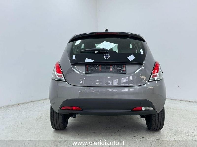 Lancia Ypsilon 1.0 FireFly 5 porte S&S Hybrid Oro