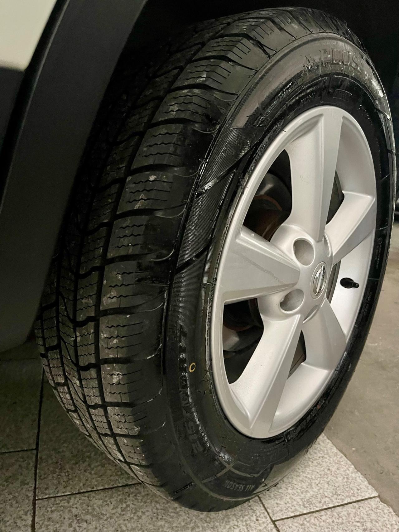 Nissan Qashqai 2.0 dCi DPF Tekna
