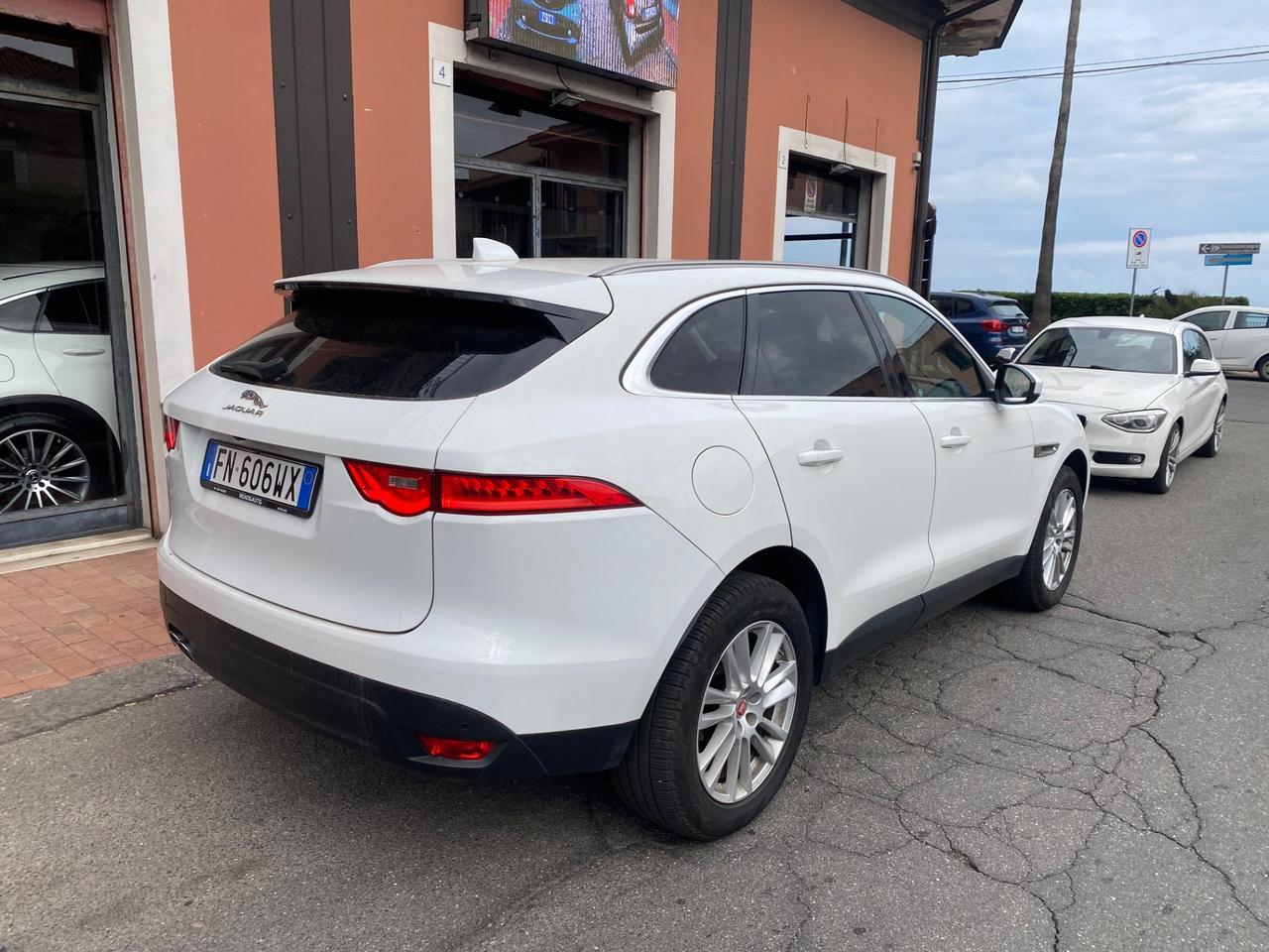 Jaguar F-Pace 2.0 D 180 CV AWD aut. Portfolio