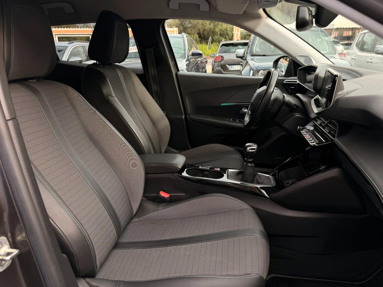 Peugeot 2008 1.2 PureTech 101CV Allure - 2021