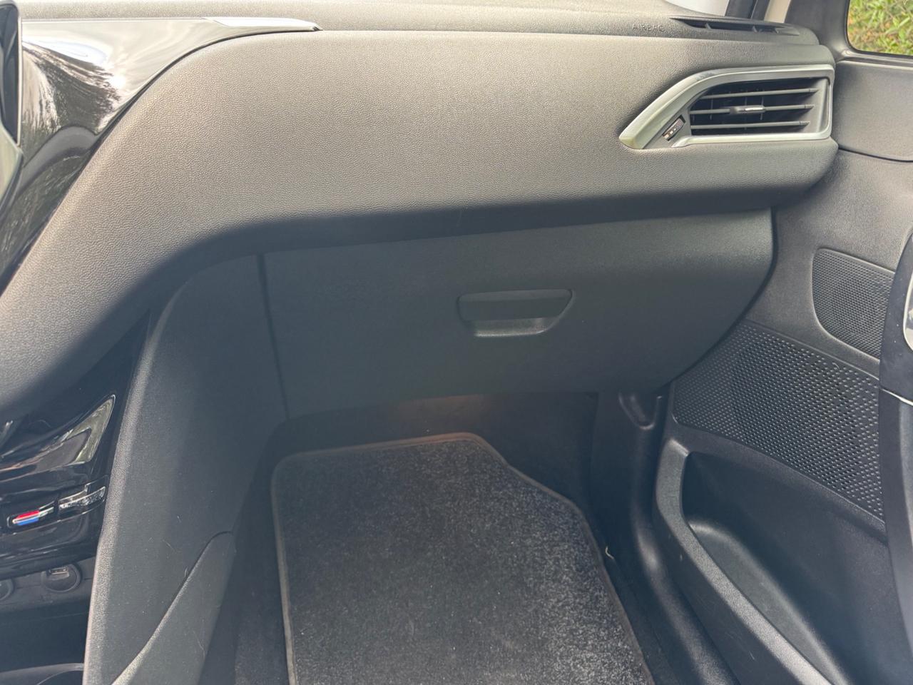 Peugeot 208 1.6 e-HDi 92 CV Stop&Start 5 porte Allure