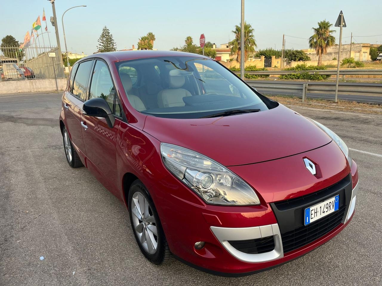 Renault Scénic X-Mod 1.5 dCi Luxe Unipro 2011