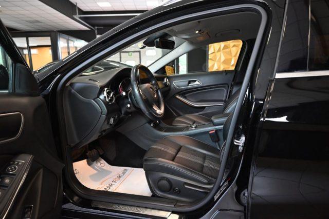 MERCEDES-BENZ GLA 180 SPORT AUTO NAVI TEL CAM 18"CRUISE PELLE/TESS.FULL!