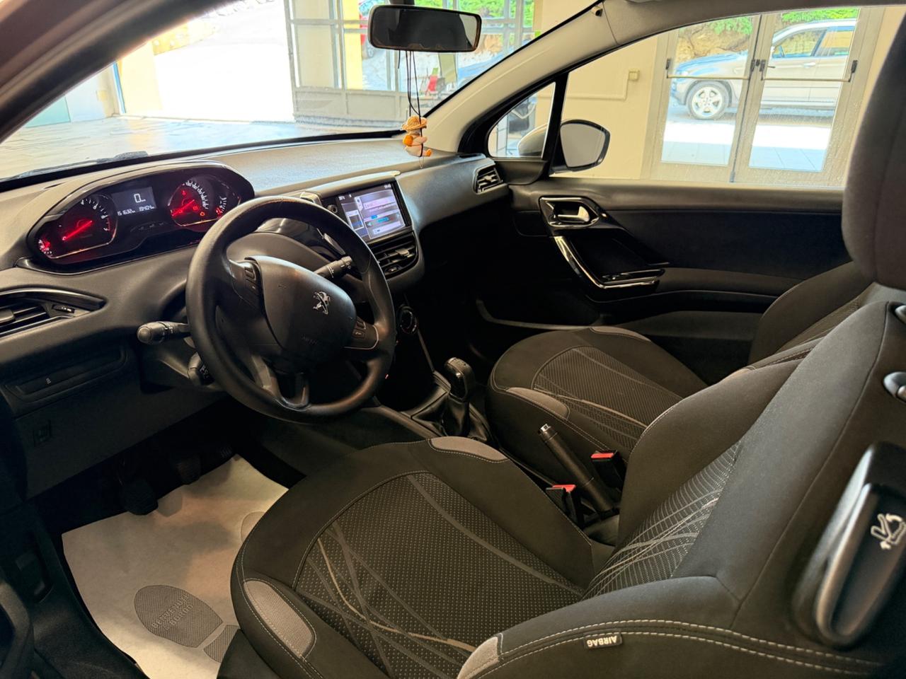 Peugeot 208 1.2 VTi Allure