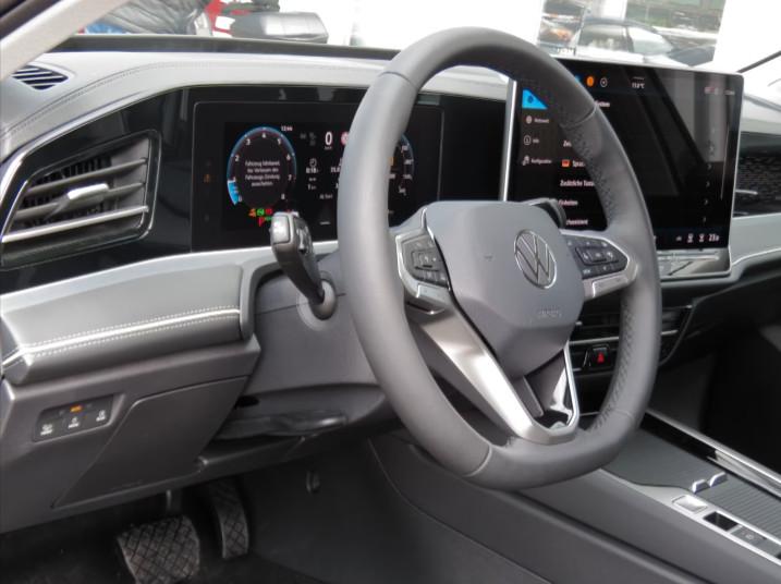 Volkswagen Passat Variant ELEGANCE 1.5 ETSI 110KW