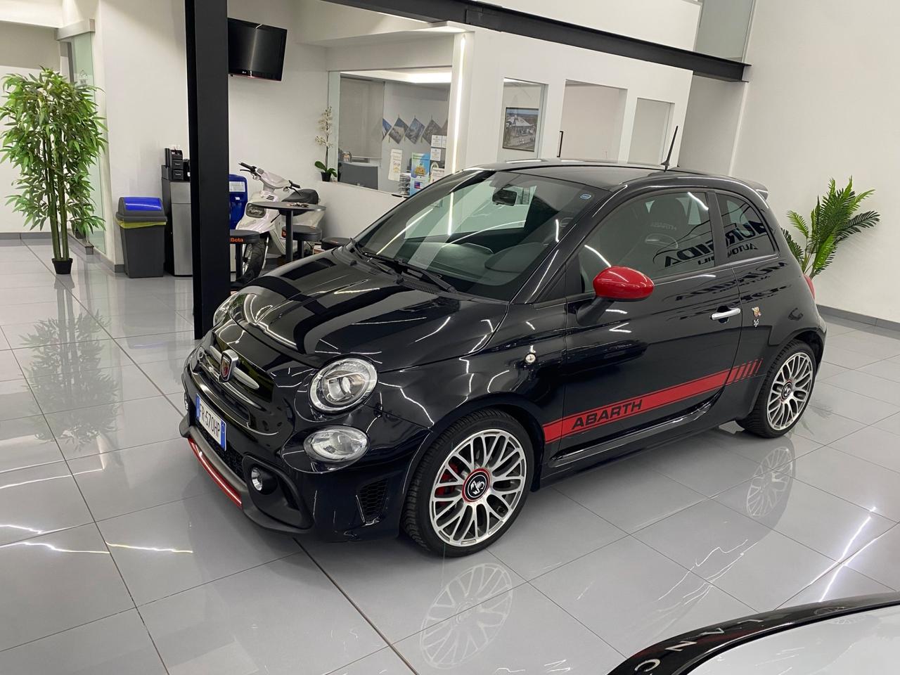 Abarth 595 1.4 Turbo T-Jet 180 CV Competizione