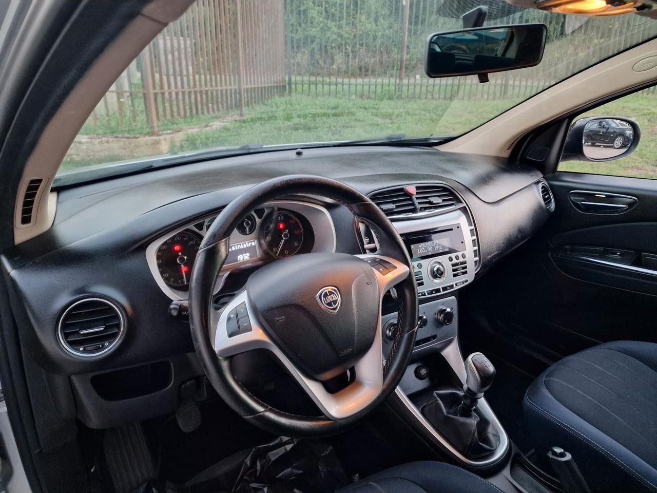 Lancia Delta 1.6 MJT DPF Gold - 2012