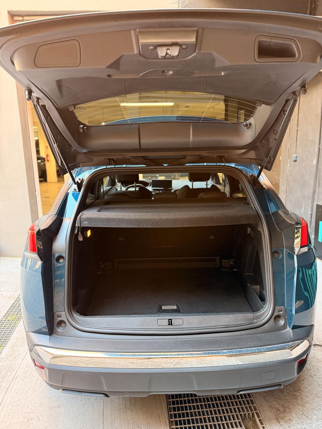 PEUGEOT 3008 1.5 BLUEHDI ALLURE PACK S&S 130CV EAT8 – GARANZIA 12 MESI