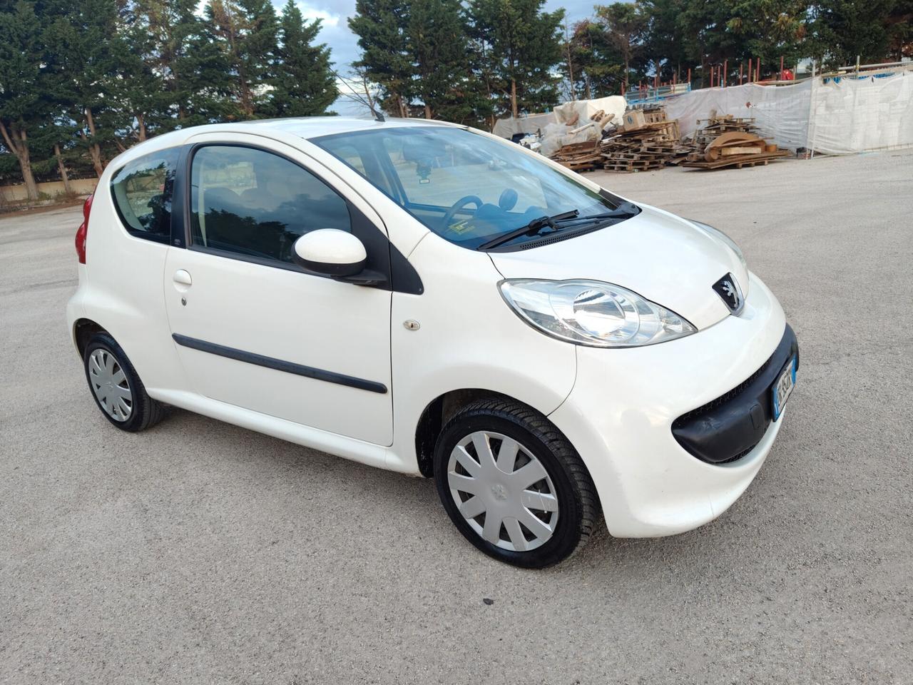 Peugeot 107 1.0 68CV 3p. Plaisir