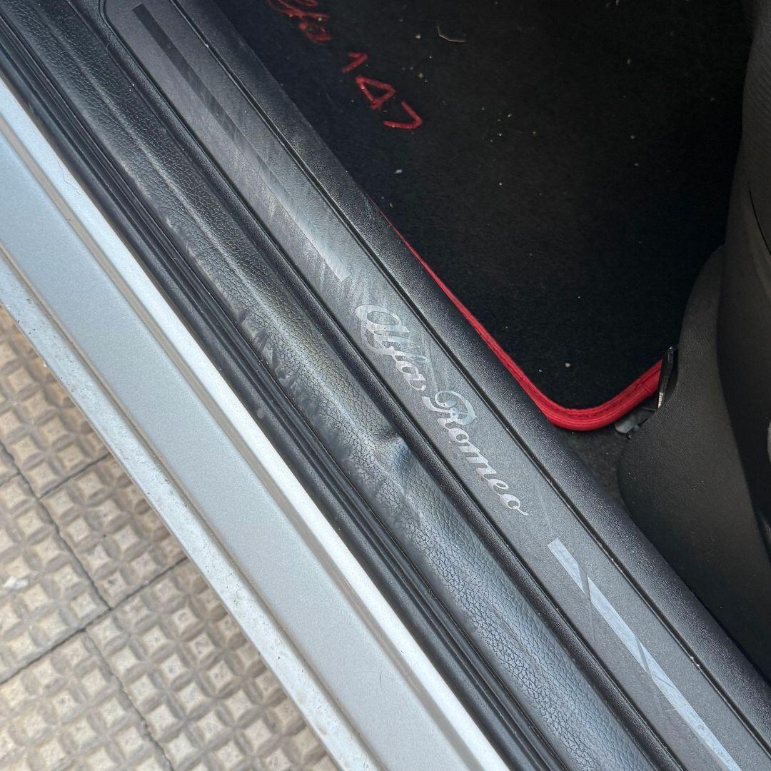 Alfa Romeo 147 **128.00km!!**