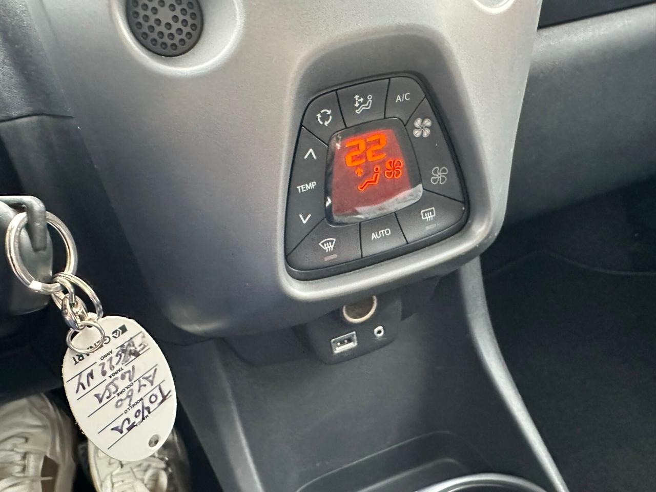 Aygo 5p 1.0 x-cite 72 cv