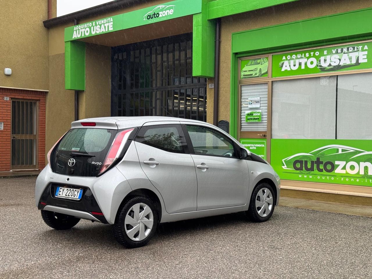 Toyota Aygo 1.0 VVT-i 69 CV 5 SOLO 67900km NEOPATENTATI