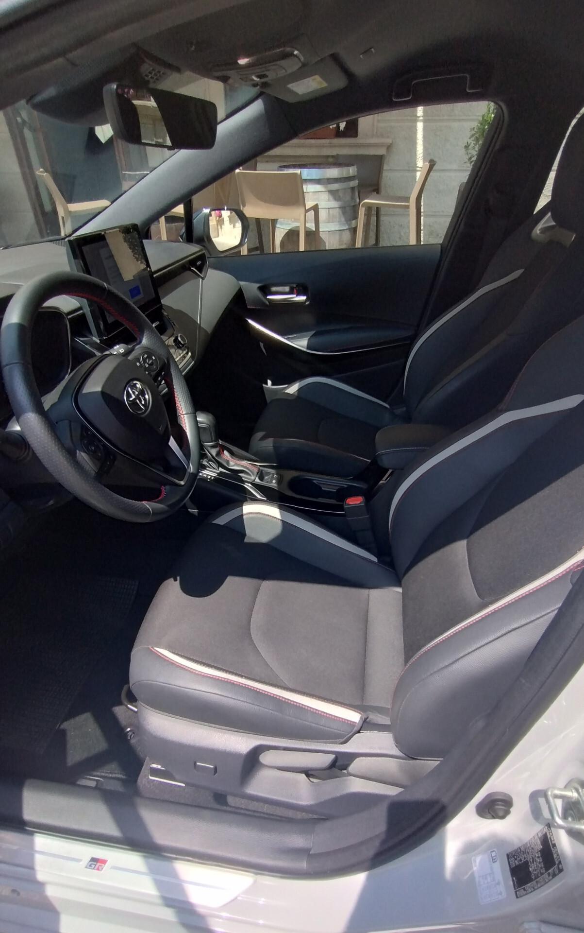 Toyota Corolla 2.0 Hybrid GR SPORT