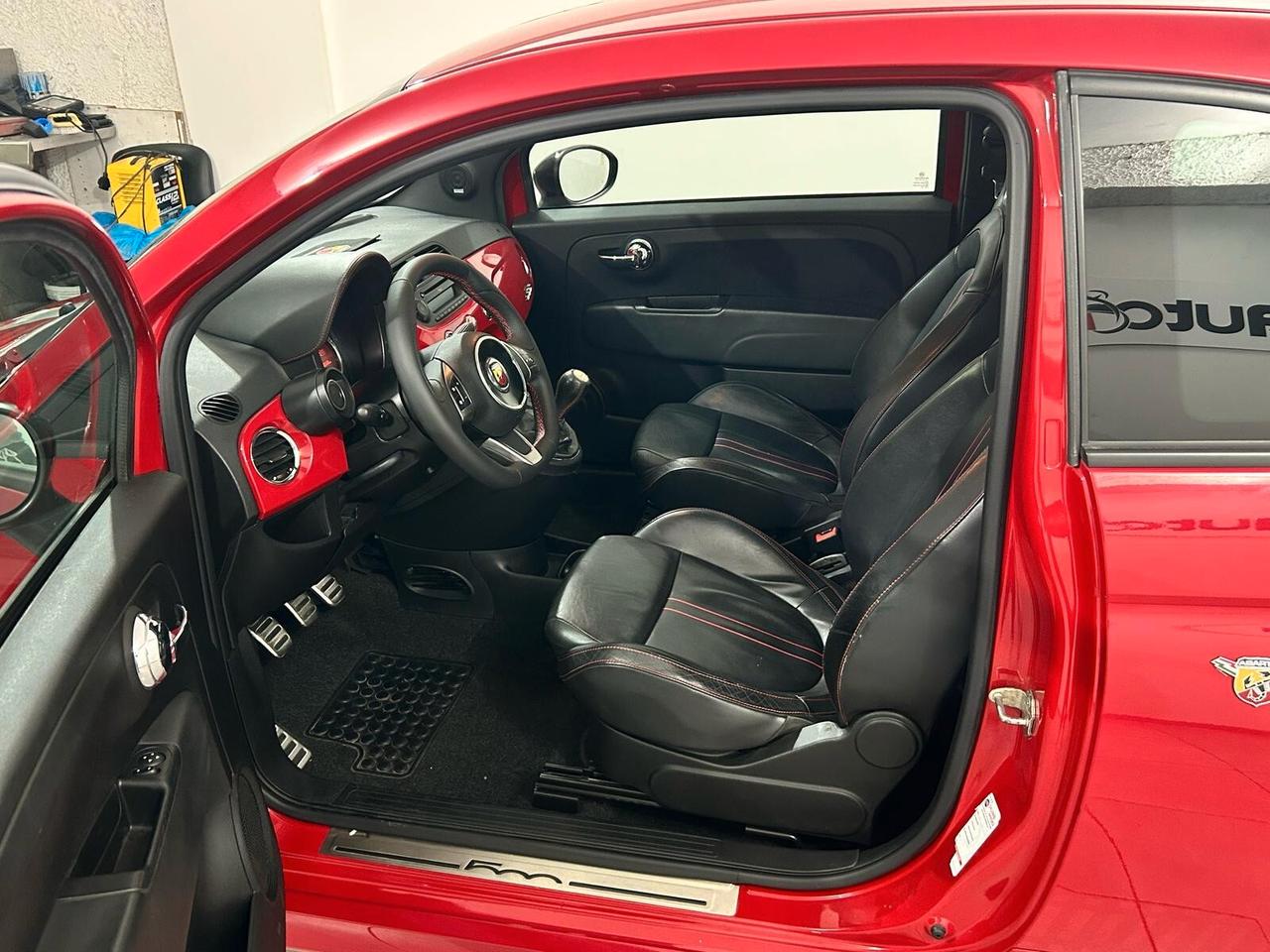 Abarth 500 1.4 Turbo T-Jet essesse
