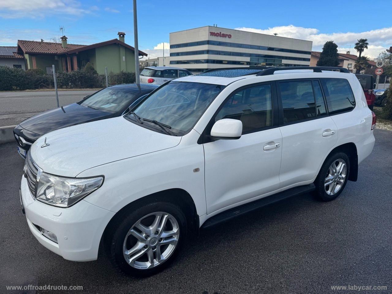 TOYOTA Land Cruiser V8 4.5 D4-D 7 posti