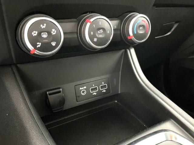 RENAULT Captur 1.5 dCi 115 CV EDC Business