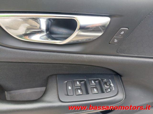 VOLVO V60 Cross Country D4 AWD Geartronic Business Plus
