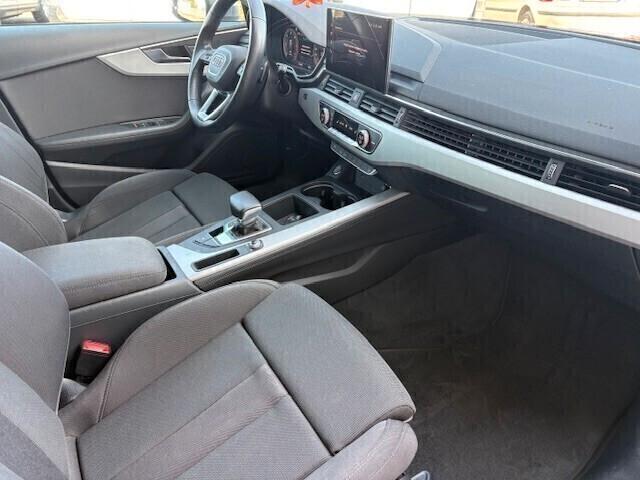 Audi A4 Avant 30 TDI/136 CV S tronic Business Advanced