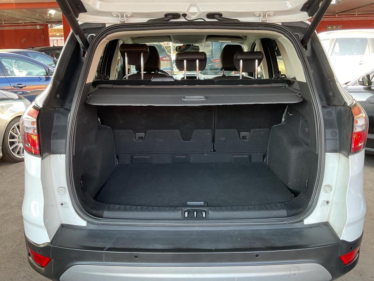 Kuga 1.5 TDCI 120 CV-2WD-titanium-unipro