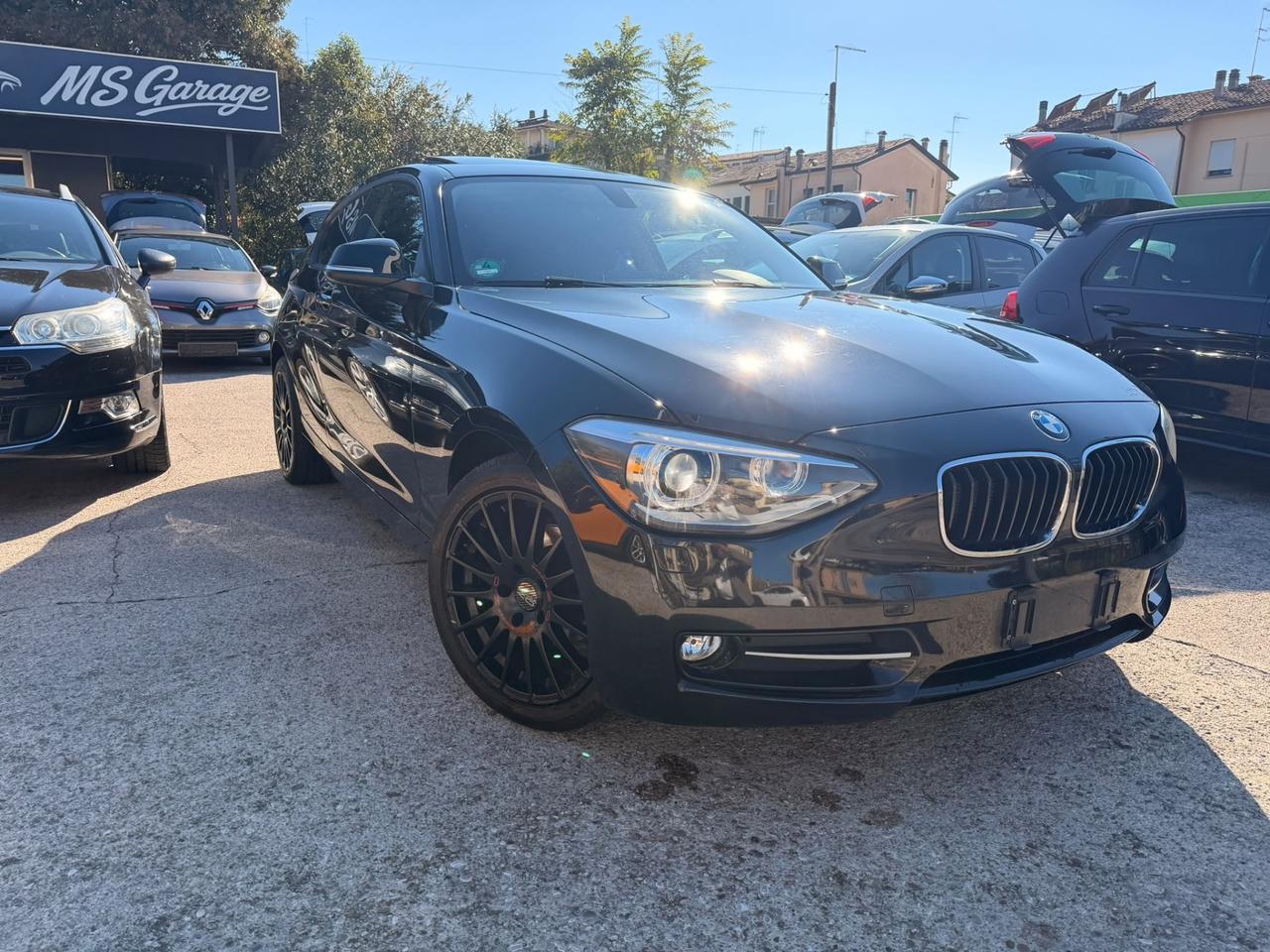Bmw 116i Sport con tettuccio apribile