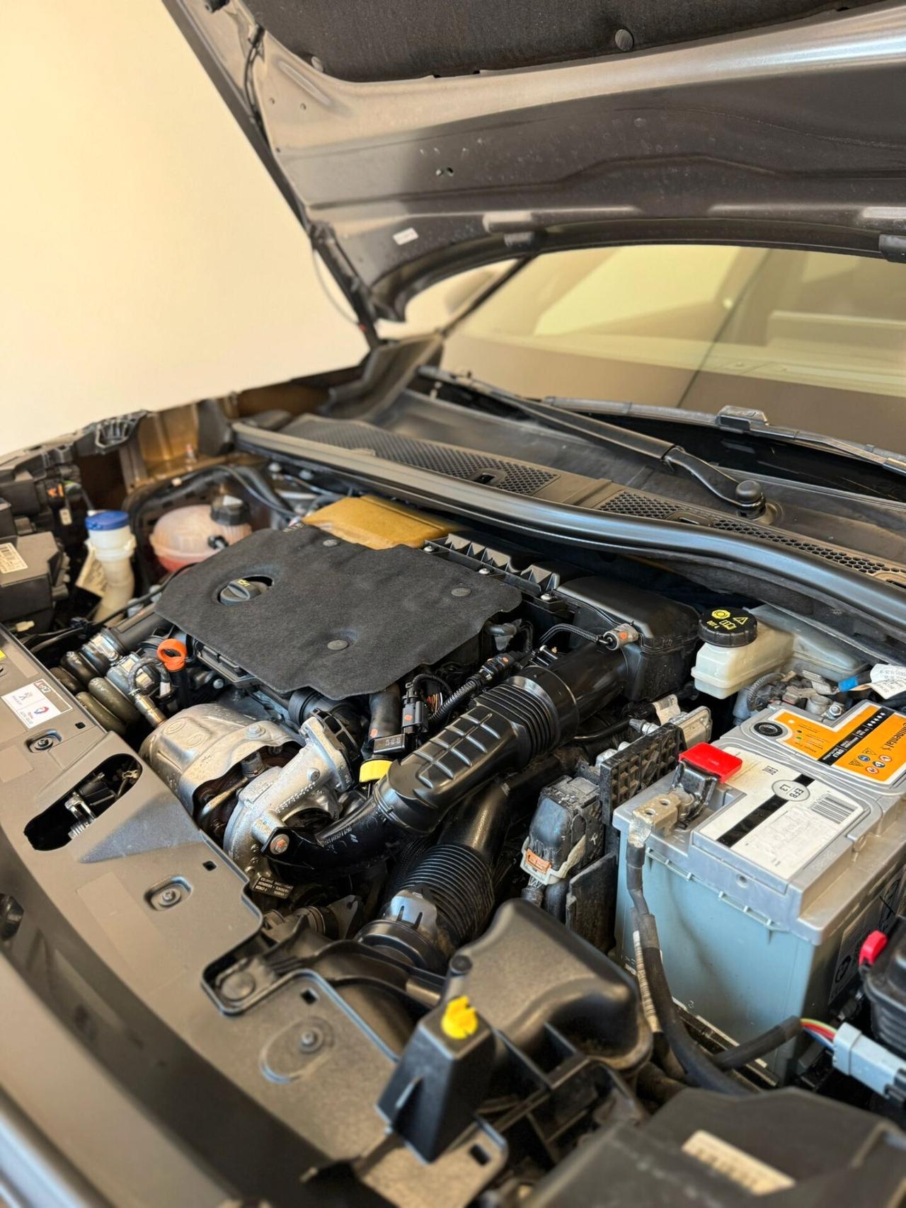 Peugeot 2008 BlueHDi 130 S&S EAT8 GT Pack