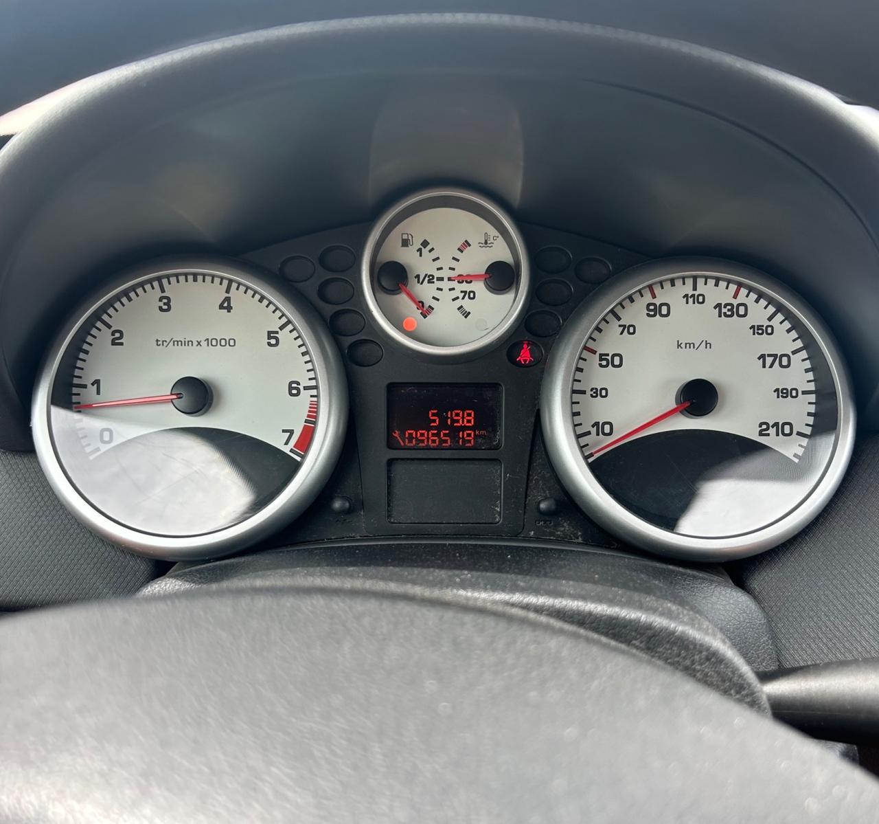 Peugeot 207 1.4 VTi 95CV 5p. Active XS Neopatentati