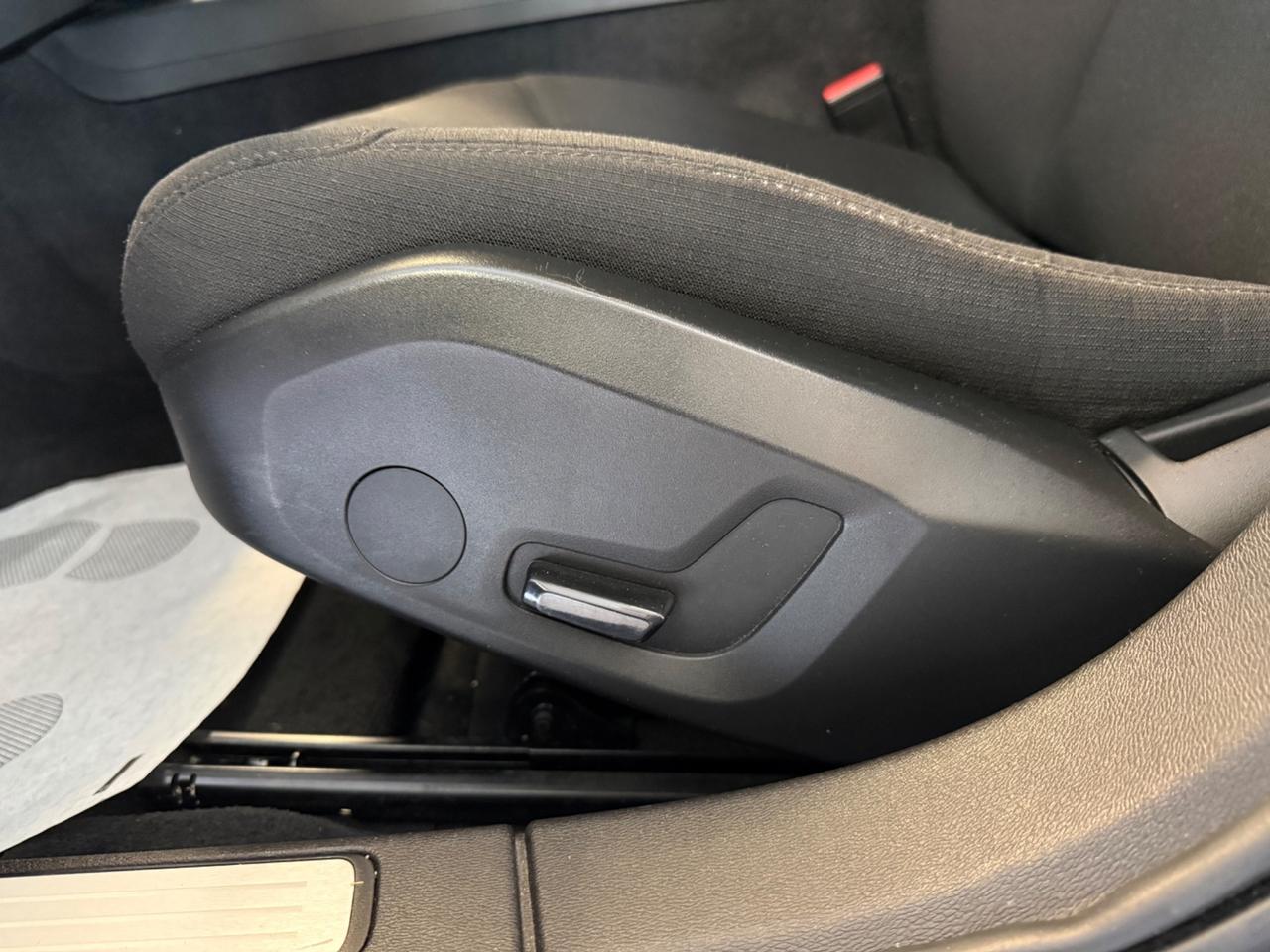 Volvo V60 B4 (d) Geartronic Momentum Business