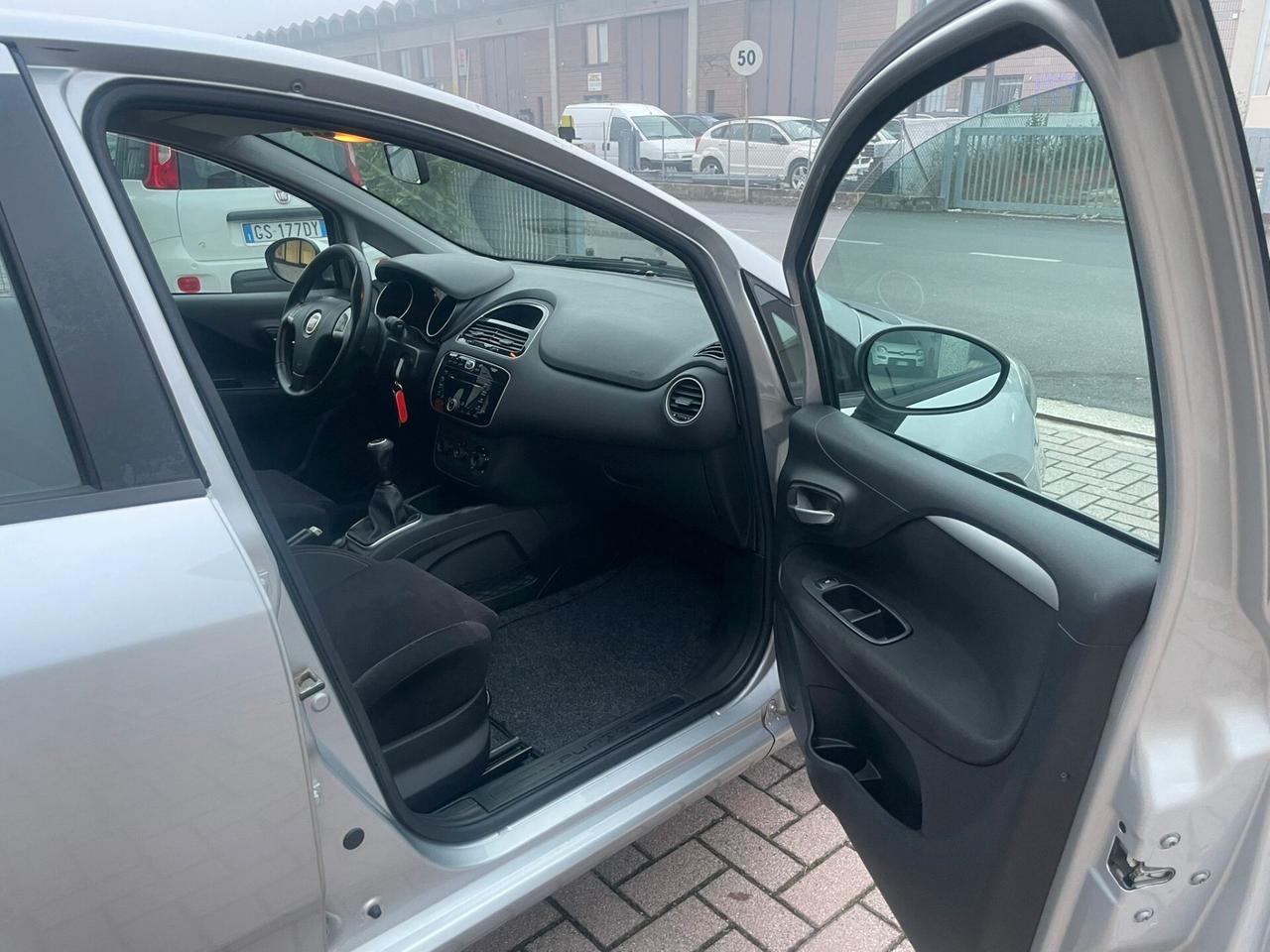 Fiat Punto 1.3 MJT II S&S 85 CV 5 porte ECO Lounge ok neopatentati