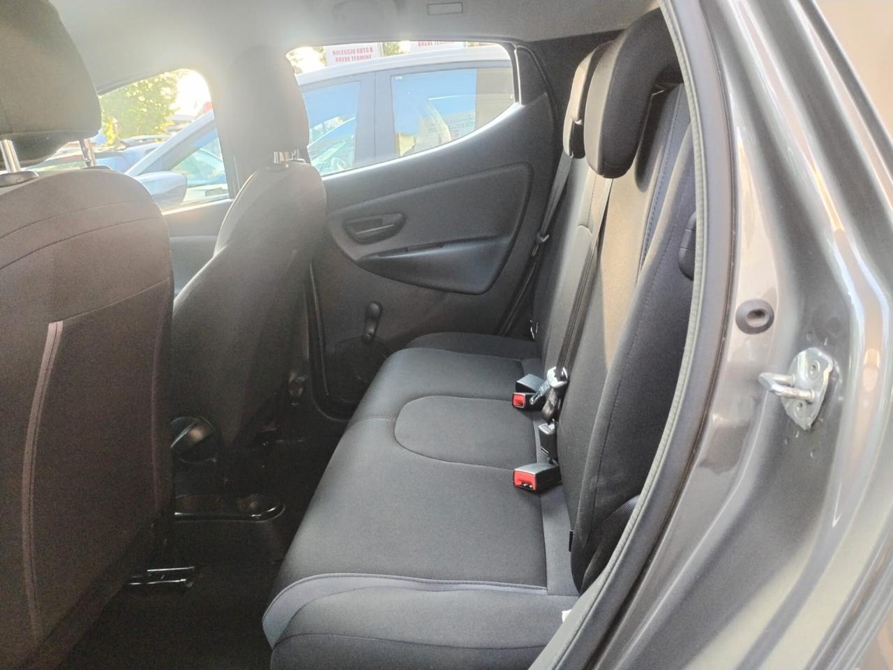 Lancia Ypsilon 1.2 69 CV 5 porte GPL Ecochic Silver