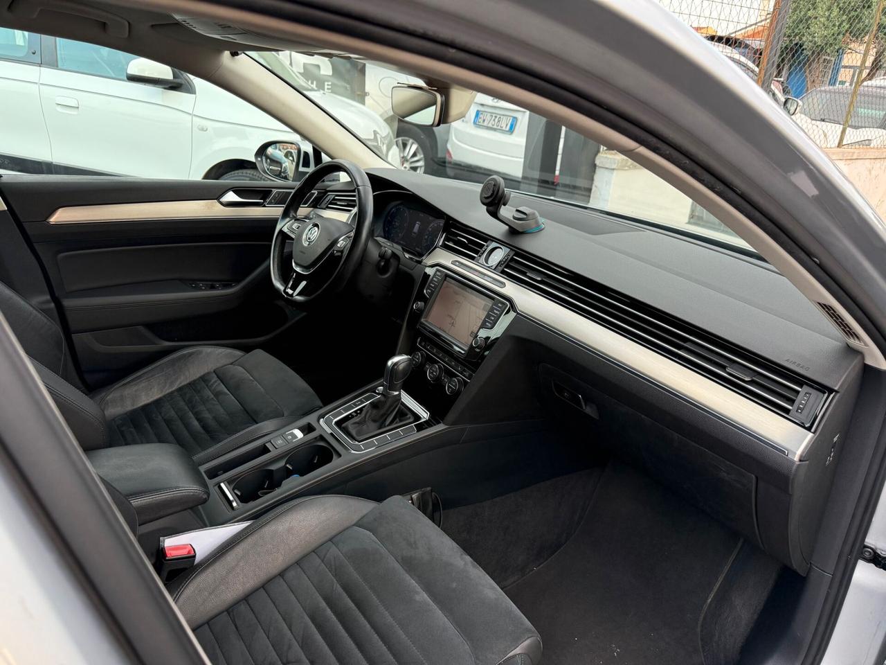 Volkswagen Passat Variant 2.0 TDI 150cv DSG Full Opt - Superprezzo