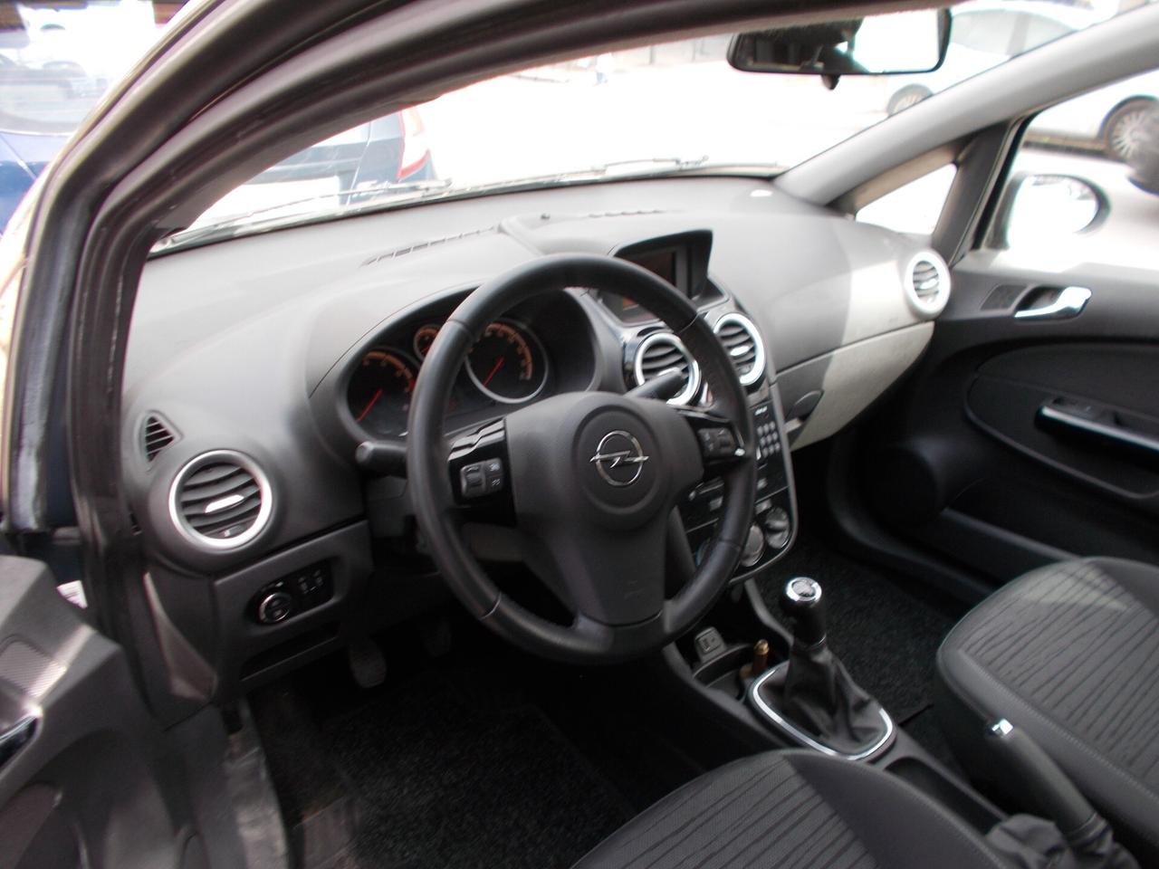 Opel Corsa 1.2 85CV 5 porte GPL-TECH Edition