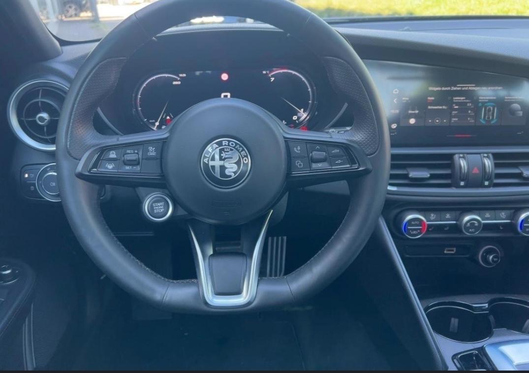 Alfa Romeo Giulia 2.0 280 CV Q4 Ti-Rata da 285€ al mese
