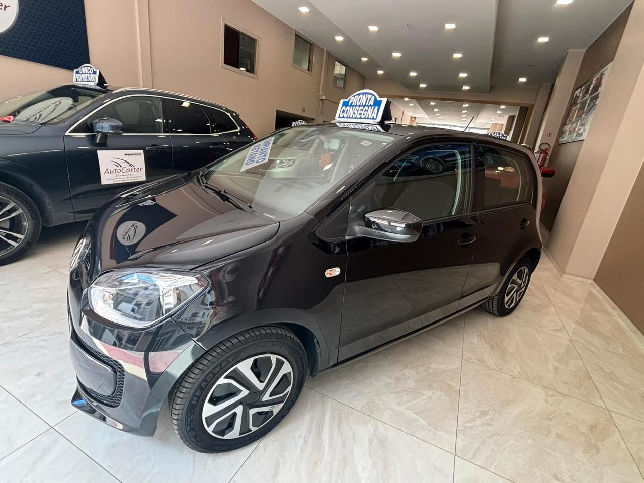Volkswagen up! 1.0 METANO **64.000 KM ***