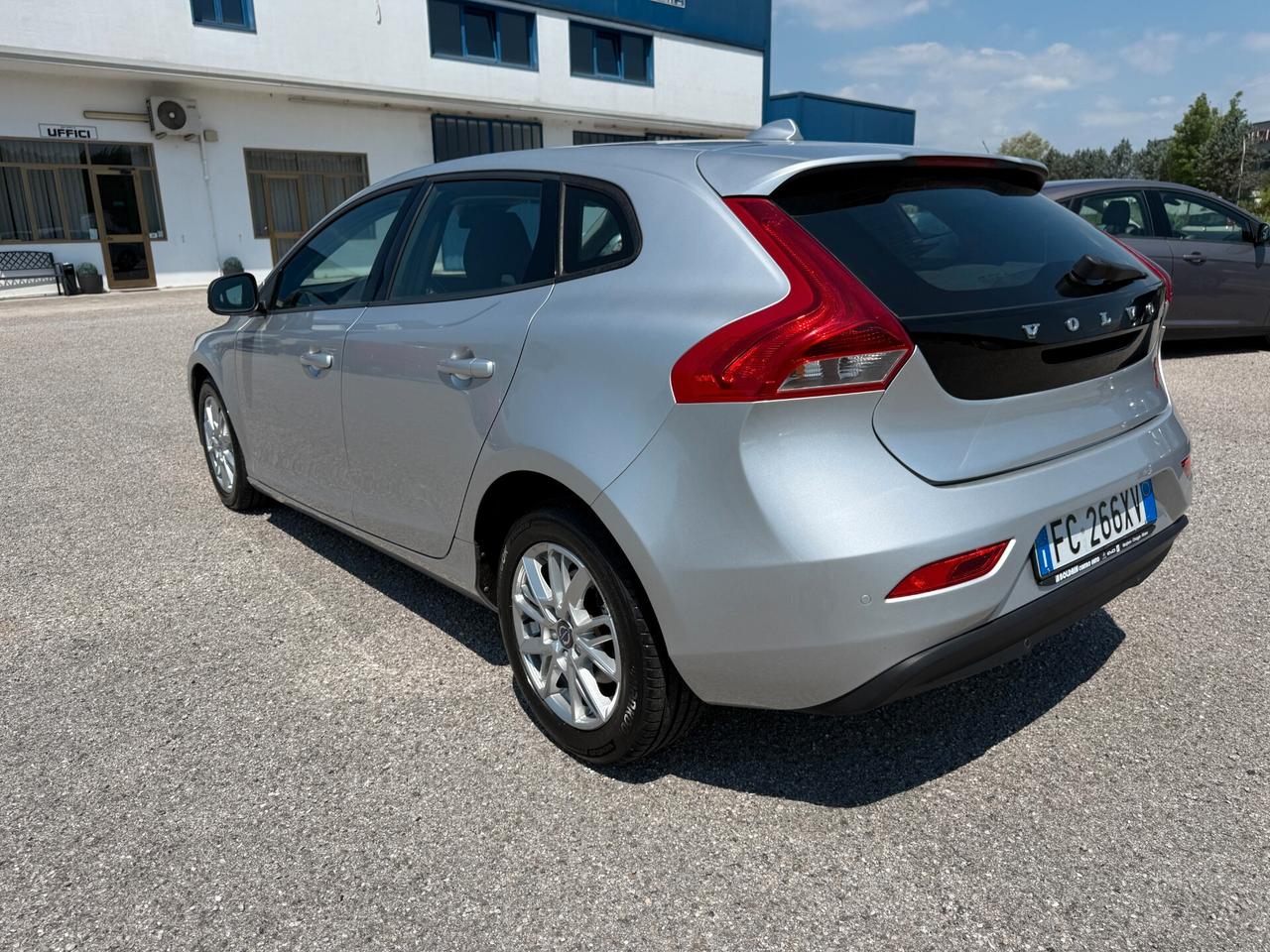 Volvo V40 D2