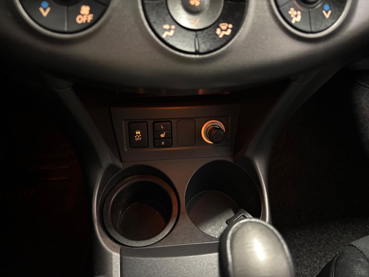 Toyota RAV 4 Crossover 2.2 D-Cat AUTOMATIC