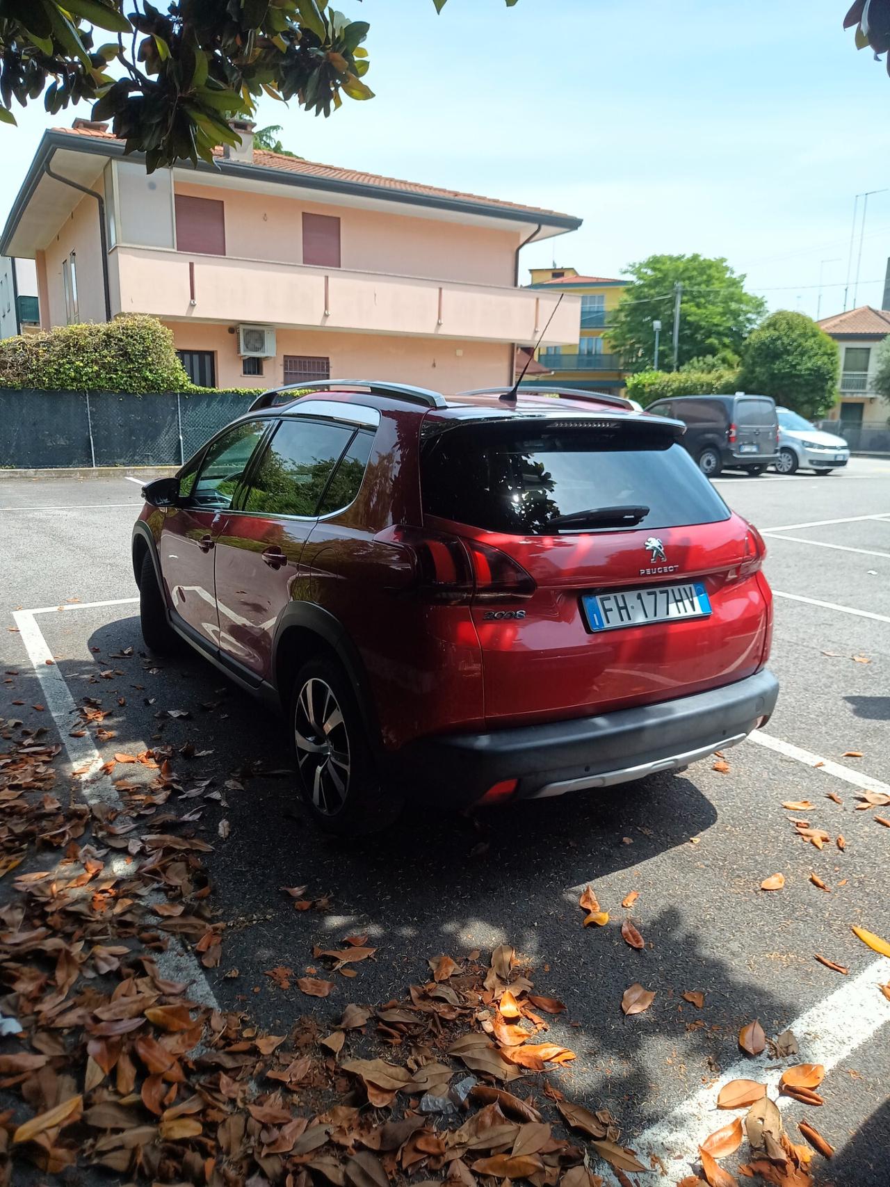 Peugeot 2008 BlueHDi 100 Allure