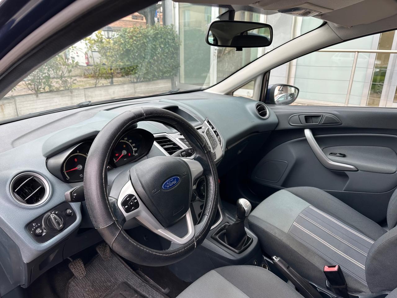 Ford Fiesta 1.4 5 porte GPL Titanium