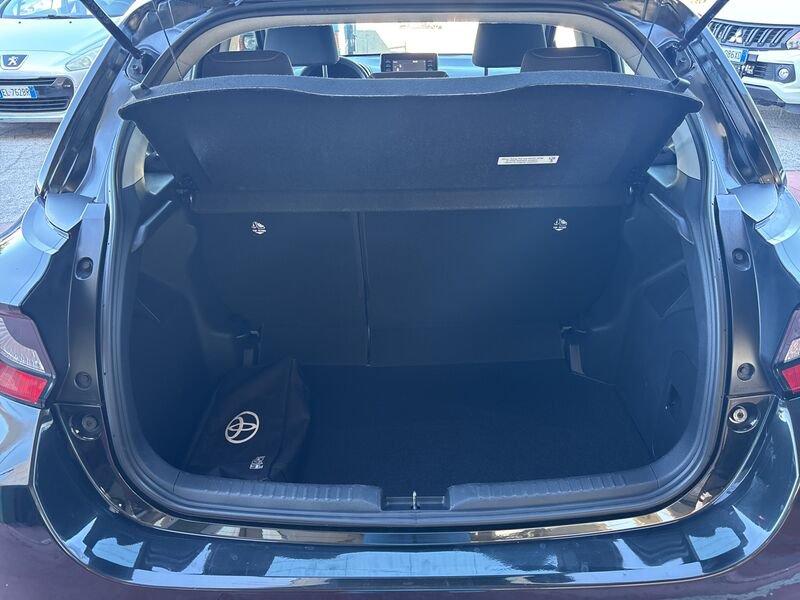 Toyota Yaris Yaris 1.5 Hybrid 5 porte Business