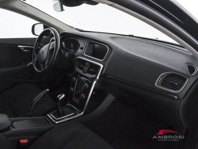 VOLVO V40 D2 - PER OPERATORI DEL SETTORE